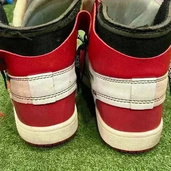 Nike Off-White Red Chicago Jordan 1 Hightop Sneakers Size 10.5 - Picture 11 of 11